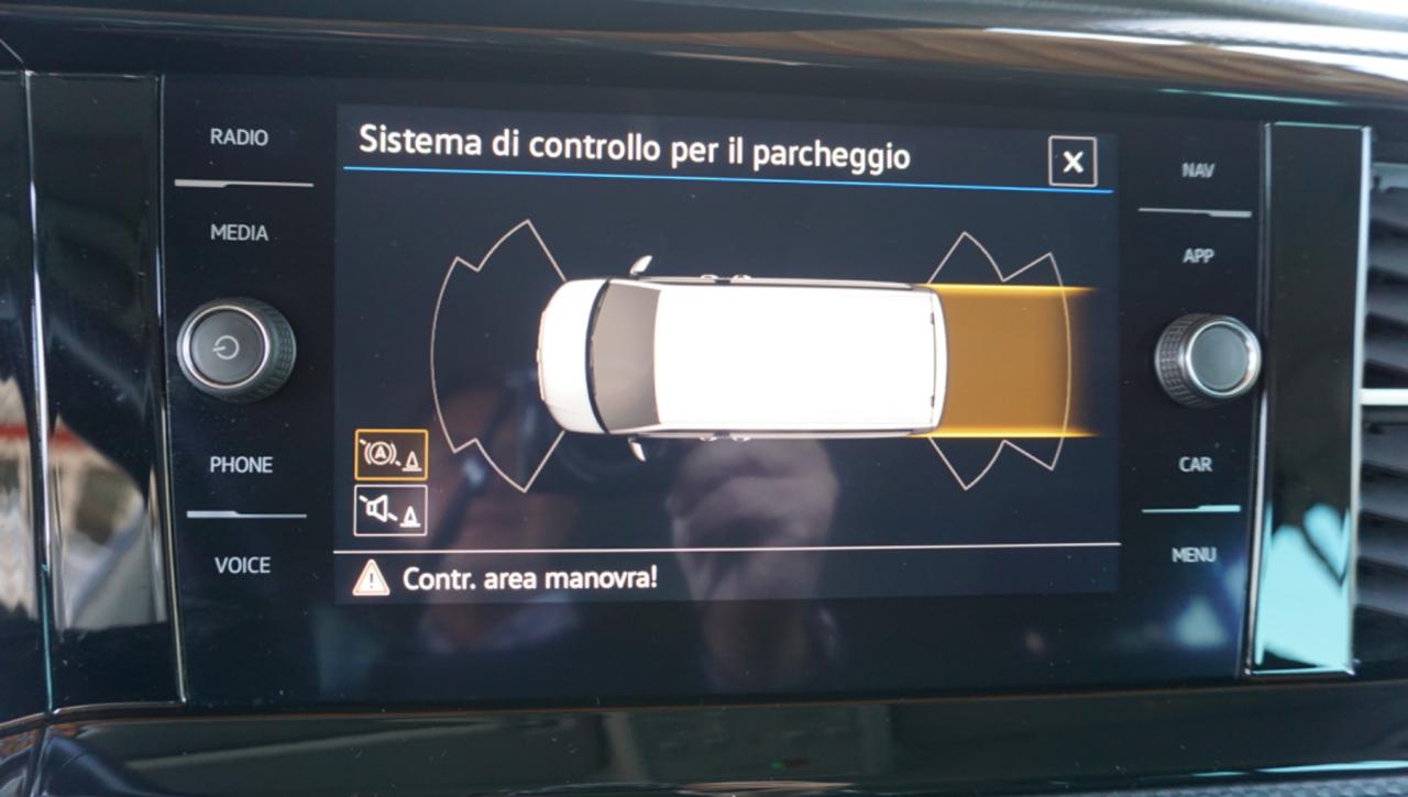 VOLKSWAGEN Caravelle 2.0 TDI 150CV PC Comfortline - 25