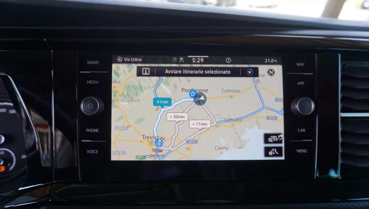 VOLKSWAGEN Caravelle 2.0 TDI 150CV PC Comfortline - 22