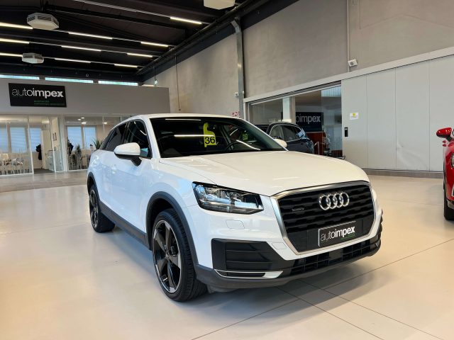 AUDI Q2 Weiß pastell