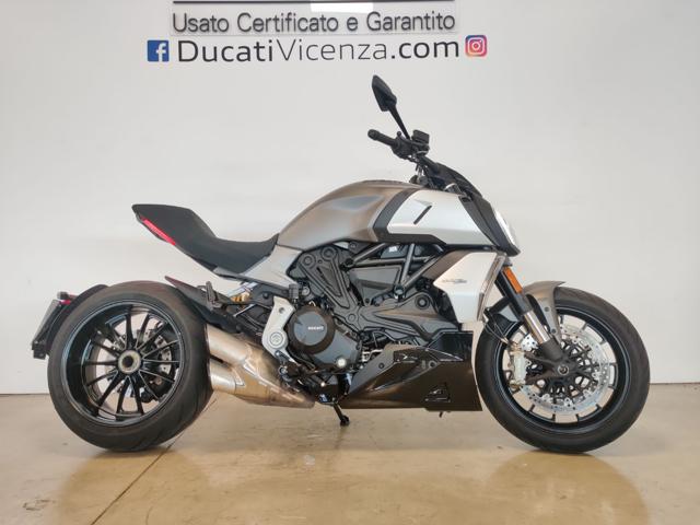 DUCATI Diavel Grigio metallizzato