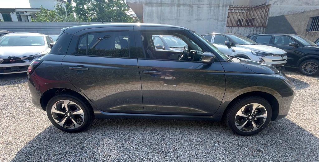 SUZUKI Swift 1.2 Hybrid CVT Top CAMBIO AUTOMATICO - 11