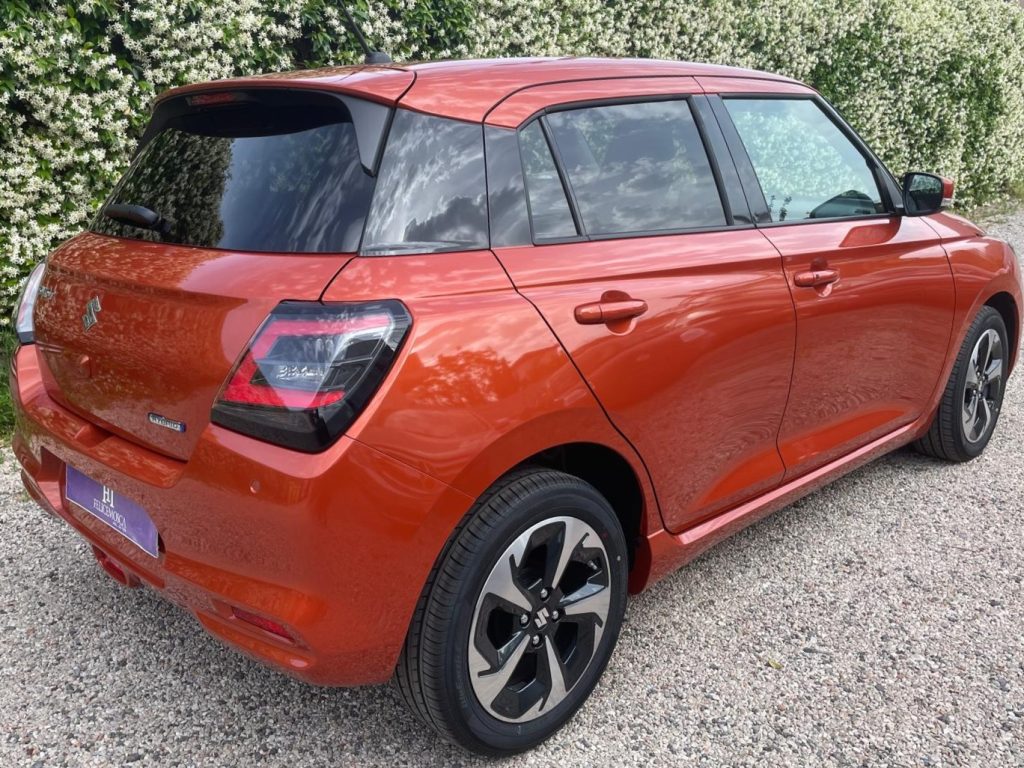 SUZUKI Swift 1.2 Hybrid 4WD AllGrip Top - 3