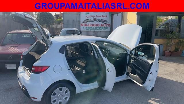 RENAULT Clio Bianco pastello