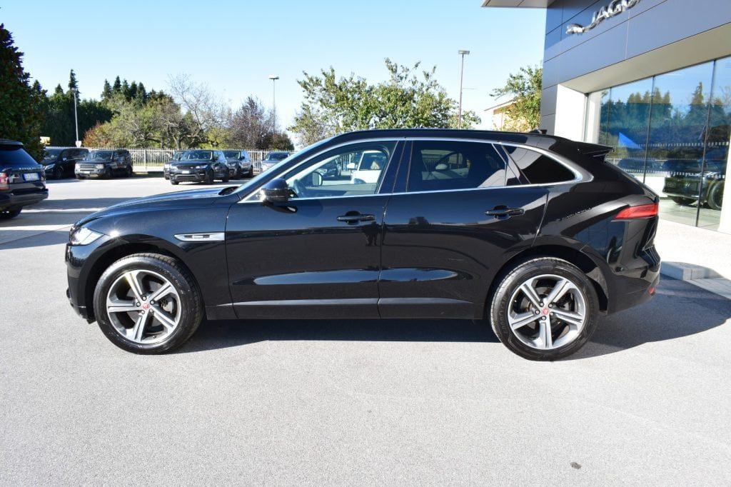 JAGUAR F-Pace 3.0 D V6 300 CV AWD aut. R-Sport - 4