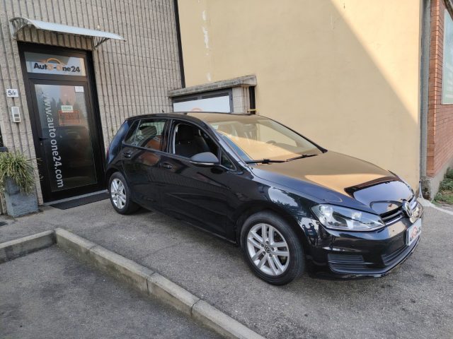 VOLKSWAGEN Golf Nero Mezzanotte metallizzato