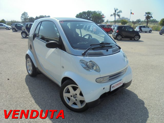 SMART ForTwo Bianco pastello