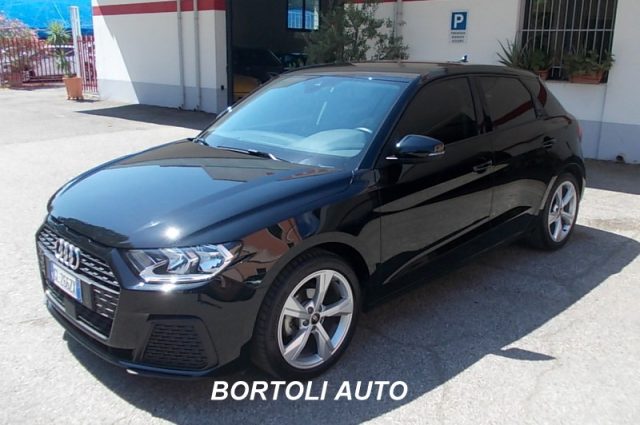 AUDI A1 Nero metallizzato