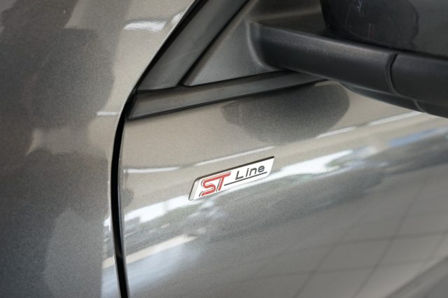 FORD Kuga 28