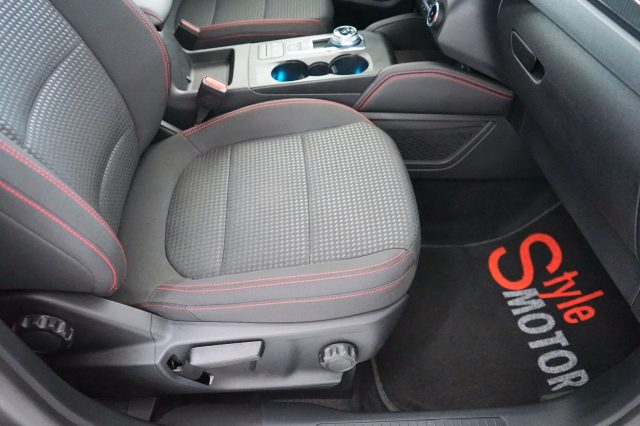 FORD Kuga 39