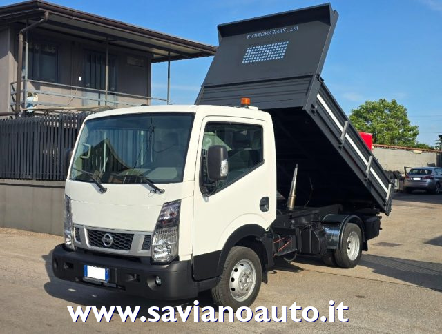NISSAN  Bianco pastello
