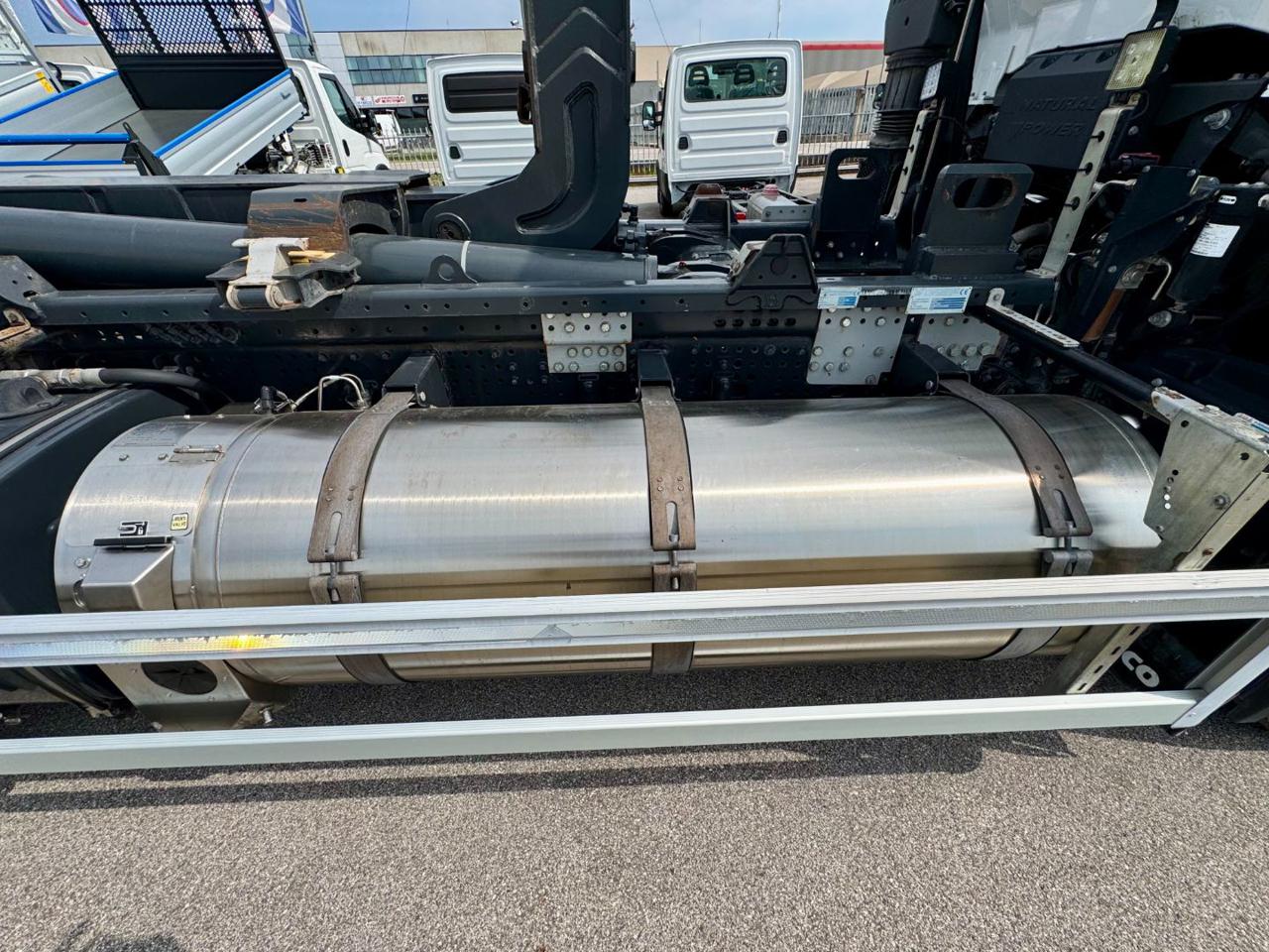 IVECO S-WAY 460 FP NATURAL POWER - 12