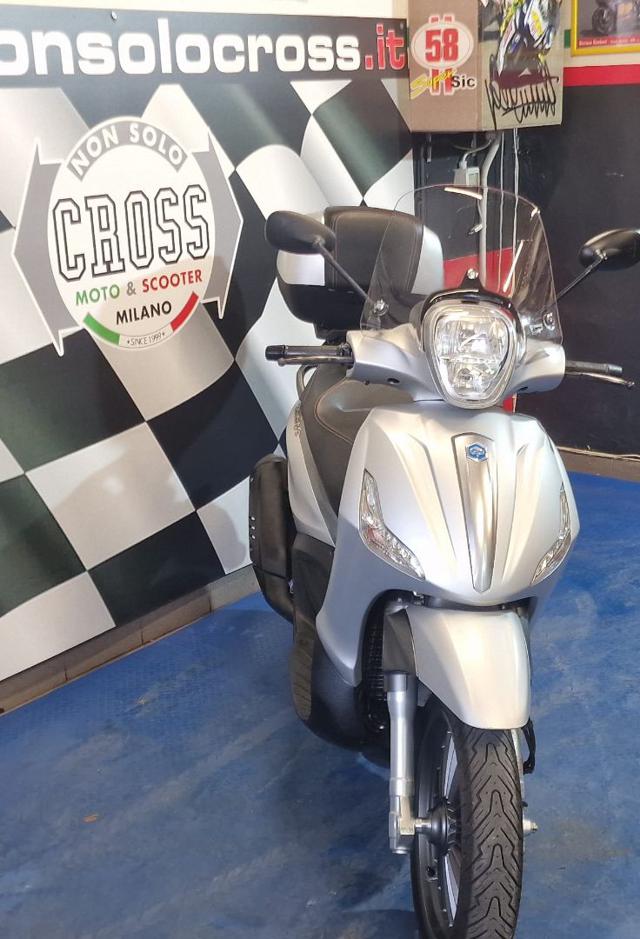 PIAGGIO Beverly 300 i.e. Grigio metallizzato