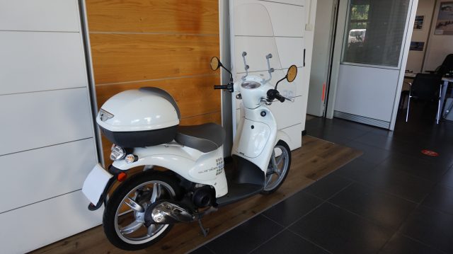 APRILIA Scarabeo  50 Bianco pastello