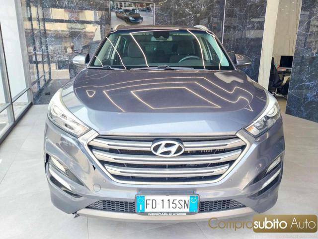 HYUNDAI Tucson Blu pastello