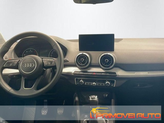 AUDI Q2 Nero metallizzato