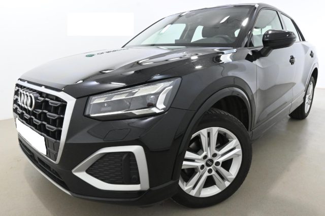 AUDI Q2 Nero pastello