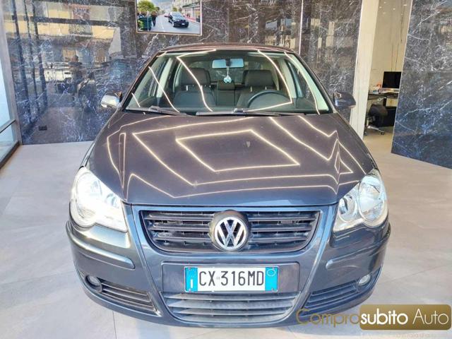 VOLKSWAGEN Polo Grigio scuro pastello
