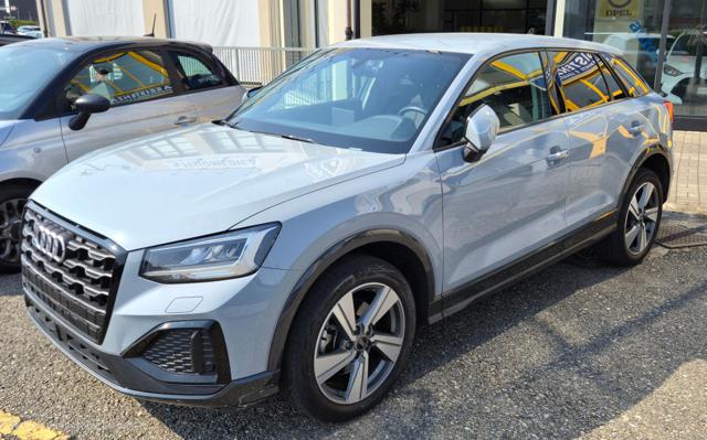 AUDI Q2 Grigio Azzurro metallizzato
