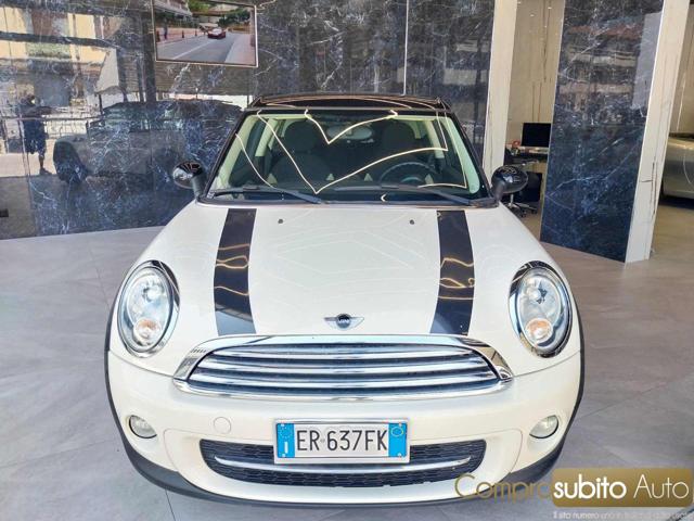 MINI Clubman Beige pastel