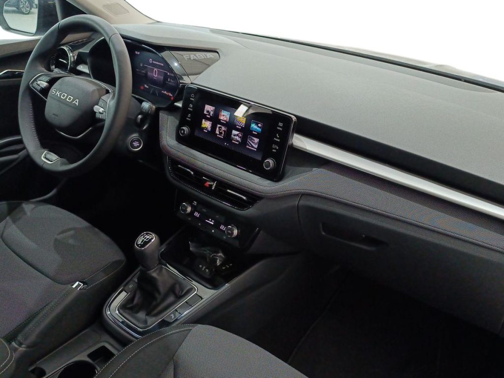 SKODA Fabia 1.0 TSI 95 CV Young Edition - 9