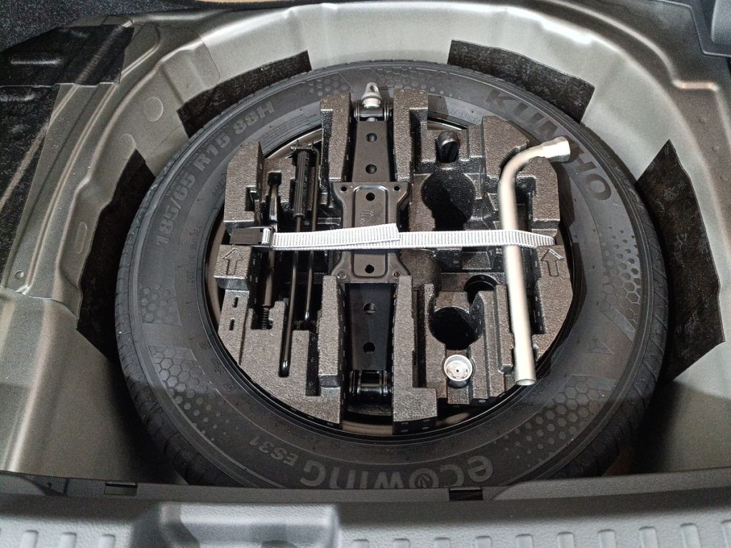 SKODA Fabia 1.0 TSI 95 CV Young Edition - 13