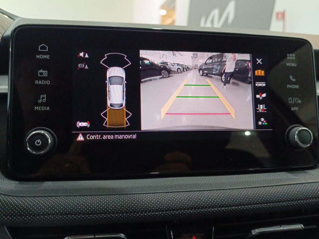 SKODA Fabia 1.0 TSI 95 CV Young Edition - 16