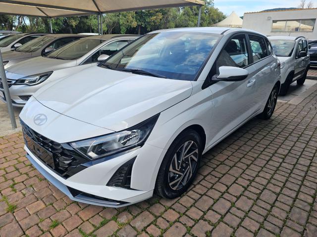 HYUNDAI i20 Bianco pastello
