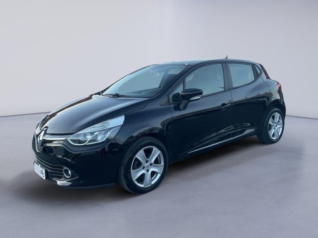 RENAULT Clio Nero pastello
