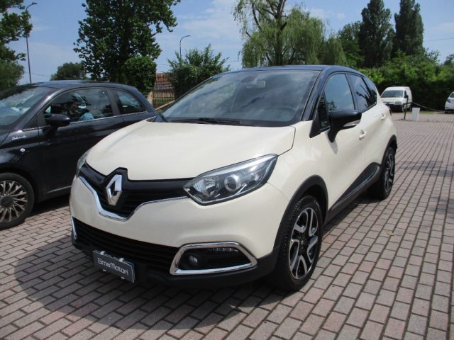 RENAULT Captur Beige pastello