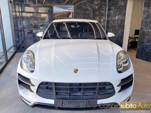 PORSCHE Macan White pastel