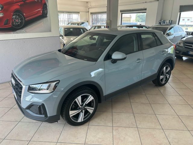 AUDI Q2 Grigio metallizzato