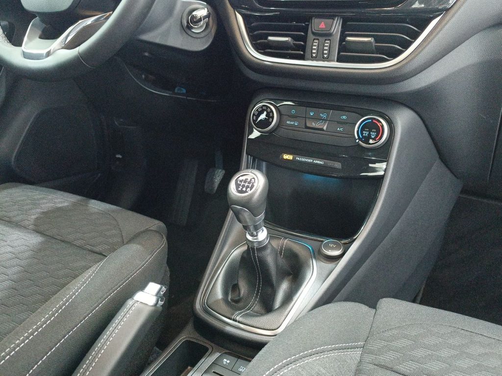 FORD Puma 1.5 EcoBlue 120 CV S&S Titanium - 8