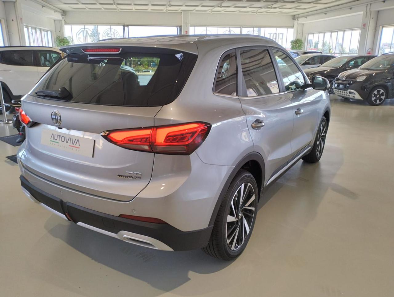 MG ZS 1.5 Hybrid+ Luxury - 4