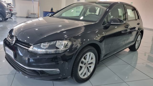 VOLKSWAGEN Golf Nero metallizzato