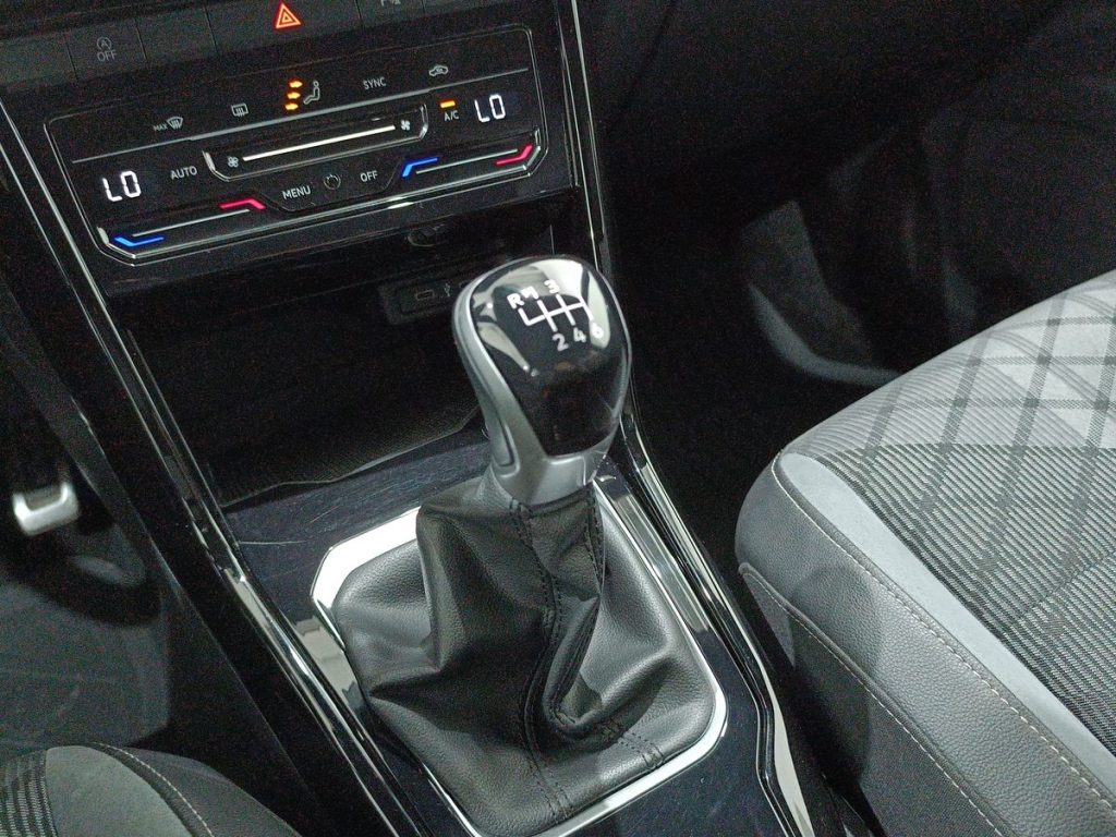 VOLKSWAGEN T-Roc 1.0 TSI R-Line - 8