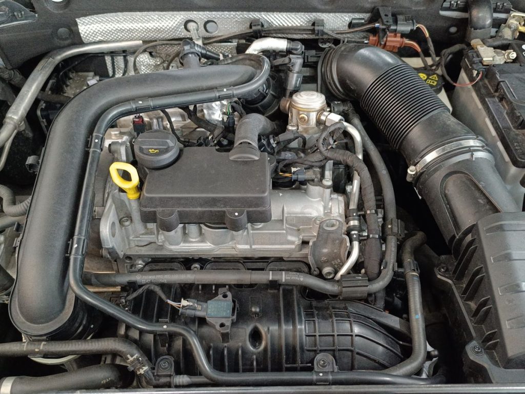 VOLKSWAGEN T-Roc 1.0 TSI R-Line - 18