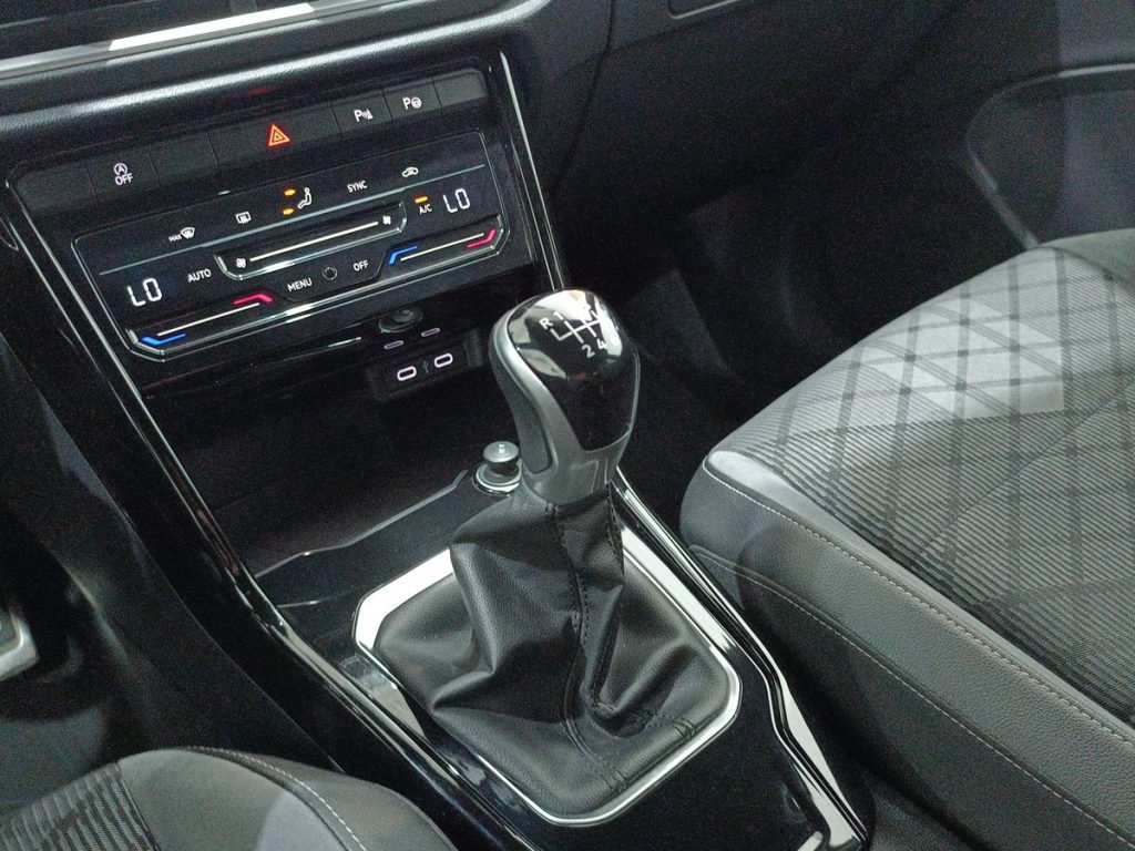 VOLKSWAGEN T-Roc 1.0 TSI R-Line - 8