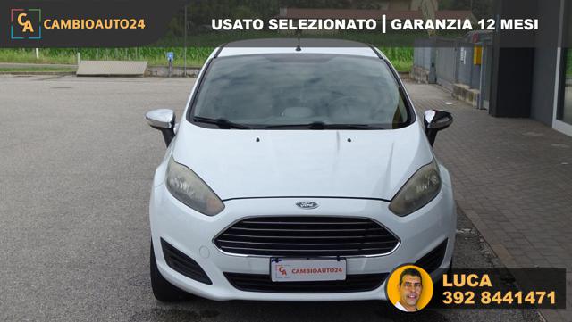 FORD Fiesta Bianco pastello
