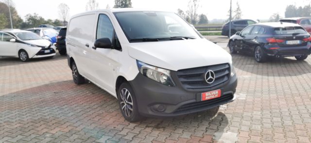 MERCEDES-BENZ Vito Bianco pastello