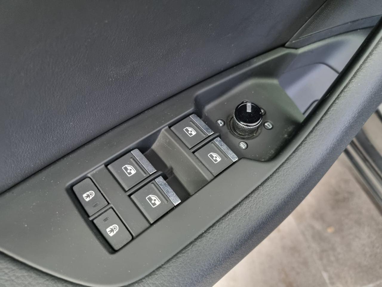 AUDI A6 Avant 40 2.0 TDI QUATTRO S tronic SLINE S-LINE - 22