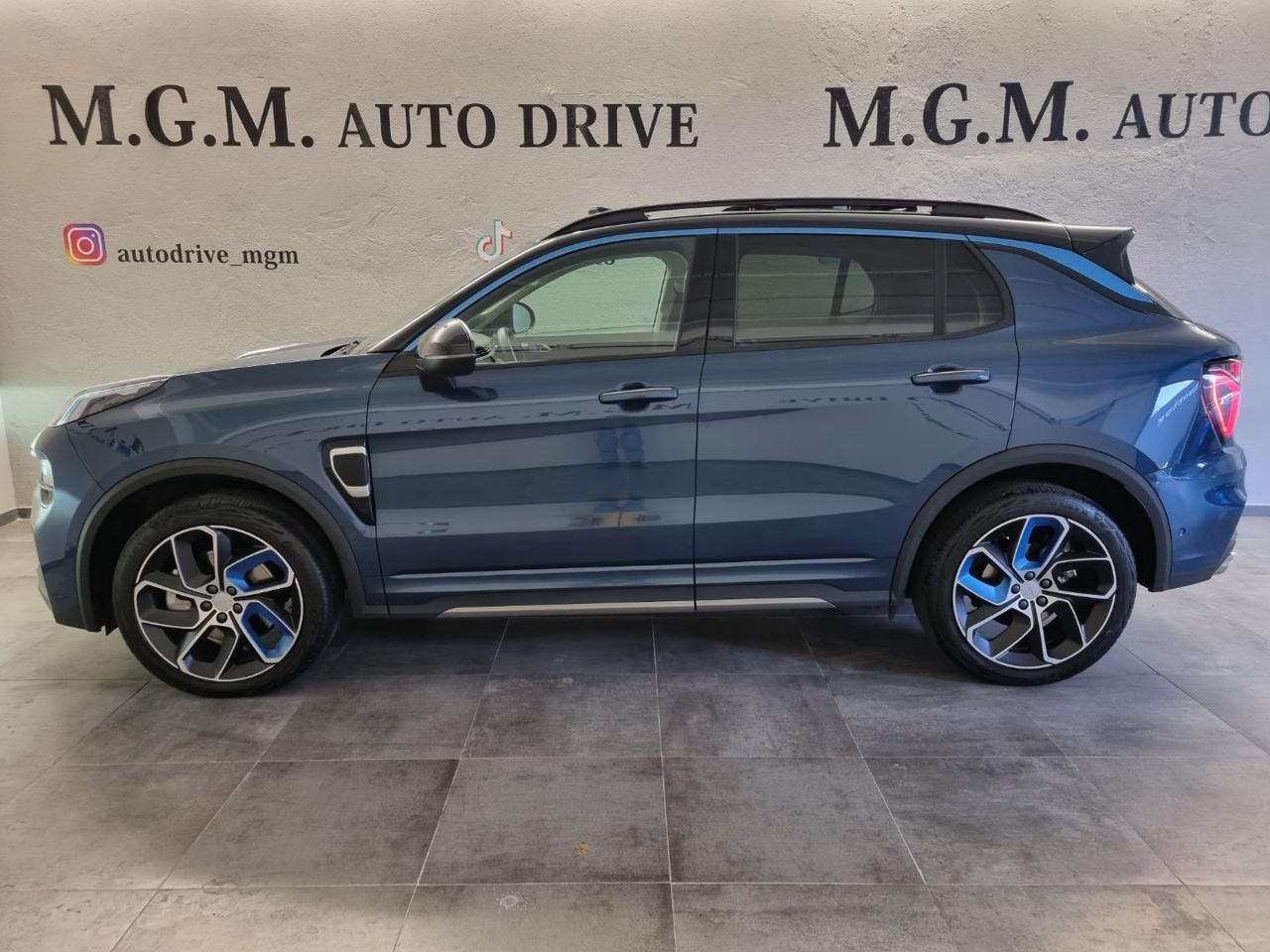 LYNK & CO 01 PHEV - 2