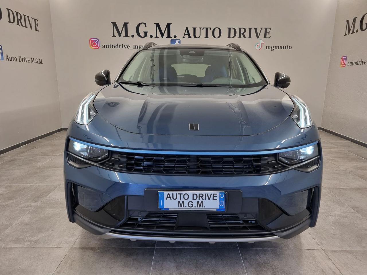 LYNK & CO 01 PHEV - 5