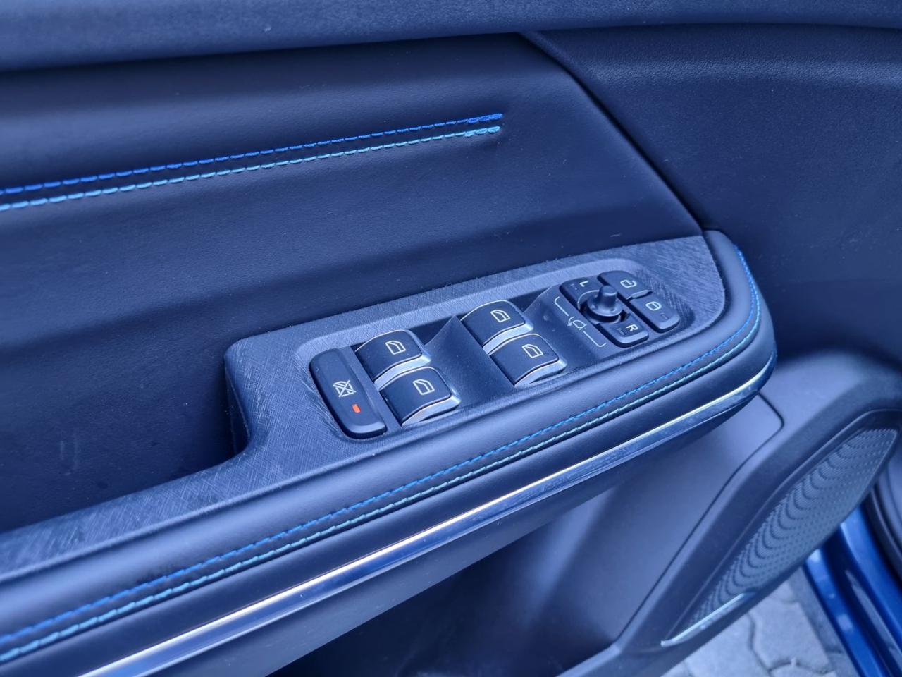 LYNK & CO 01 PHEV - 36