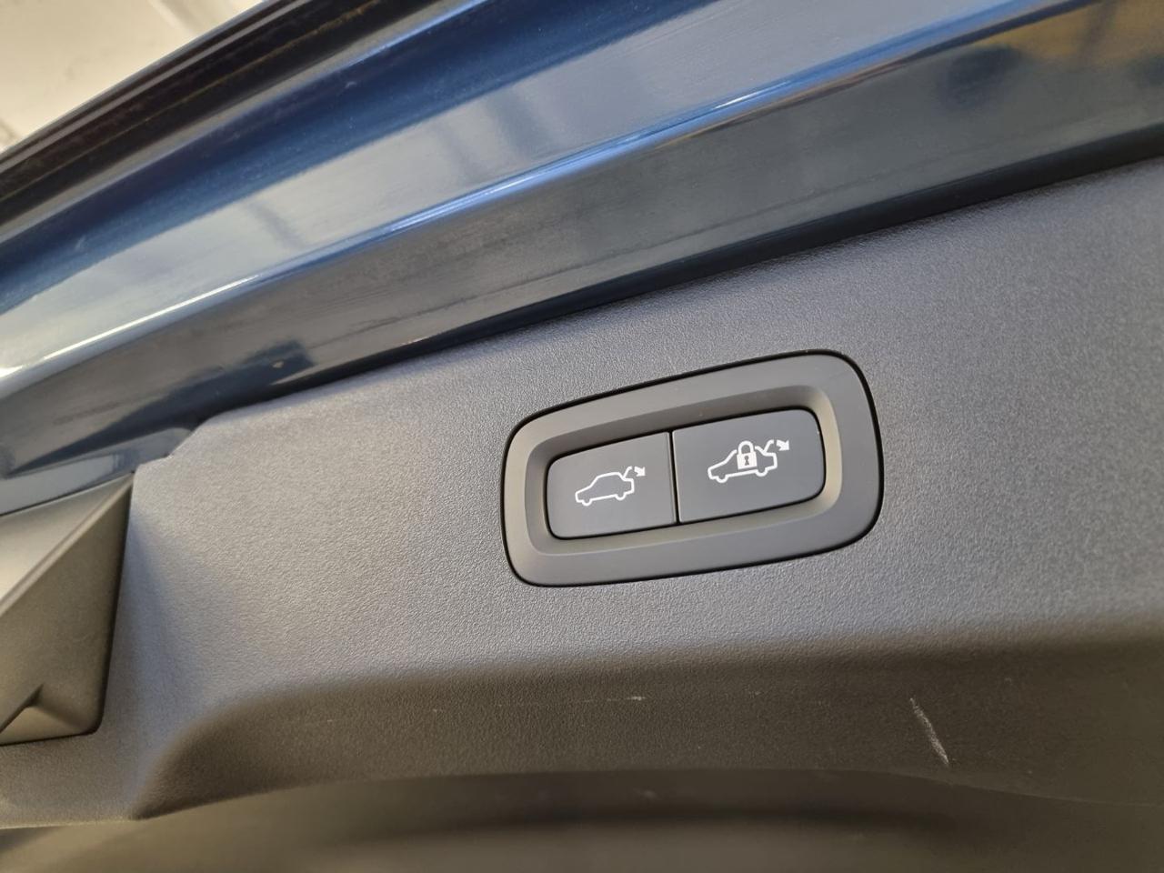 LYNK & CO 01 PHEV - 9