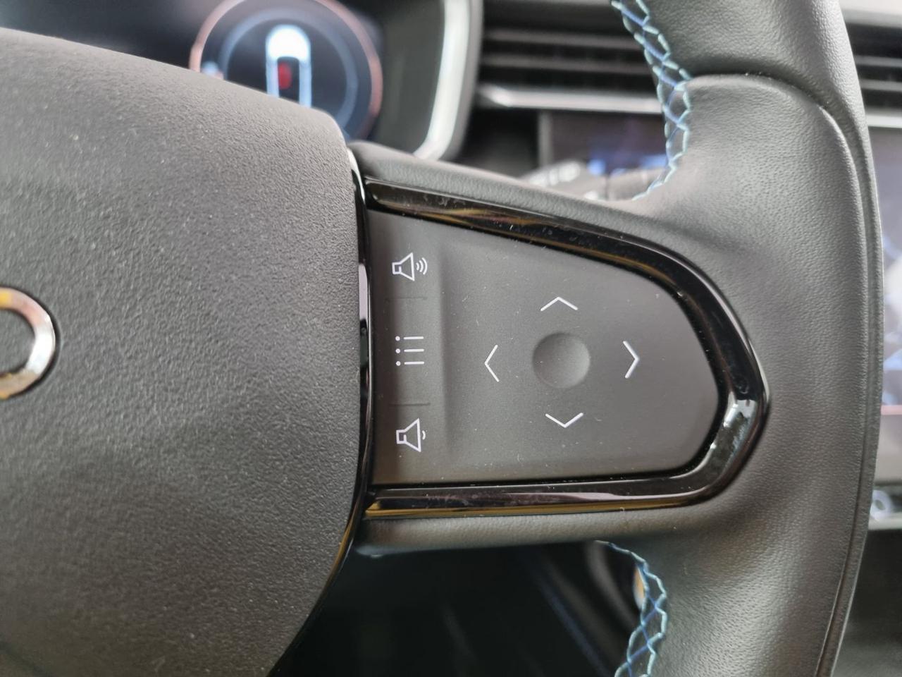 LYNK & CO 01 PHEV - 30