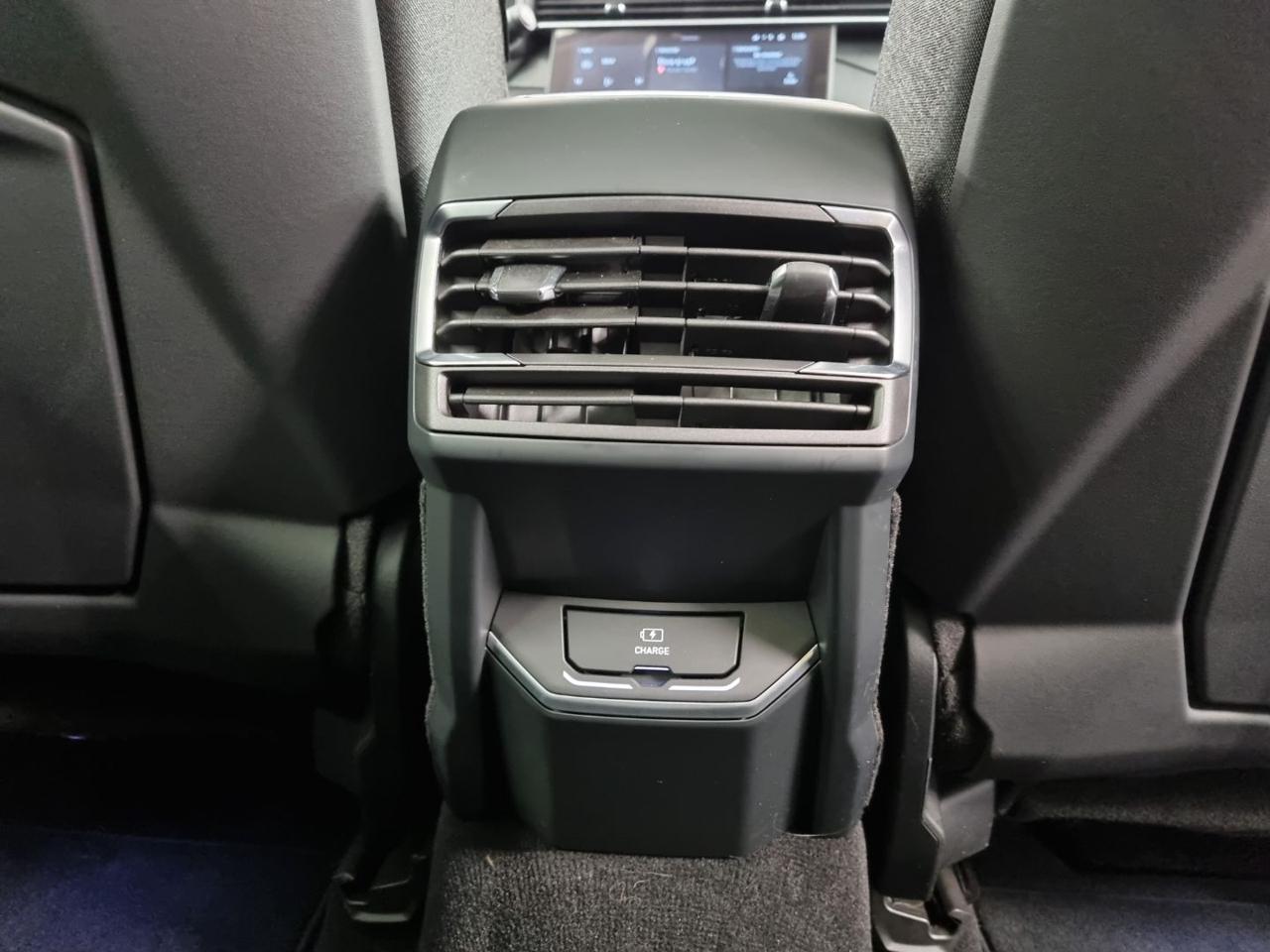 LYNK & CO 01 PHEV - 25