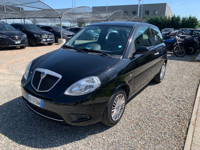 LANCIA Ypsilon Nero metallizzato
