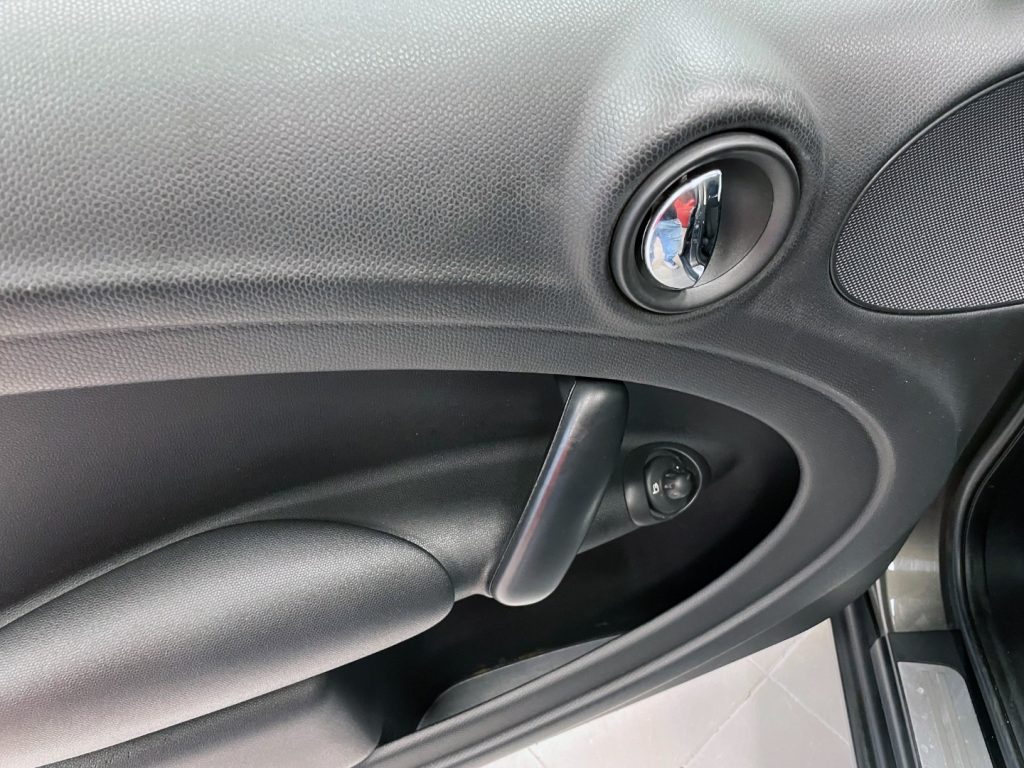 MINI Countryman MINI COOPER D COUNTRYMAN ALL4 - 16