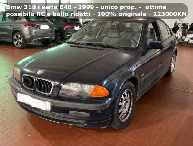 BMW 318 Blu metallizzato