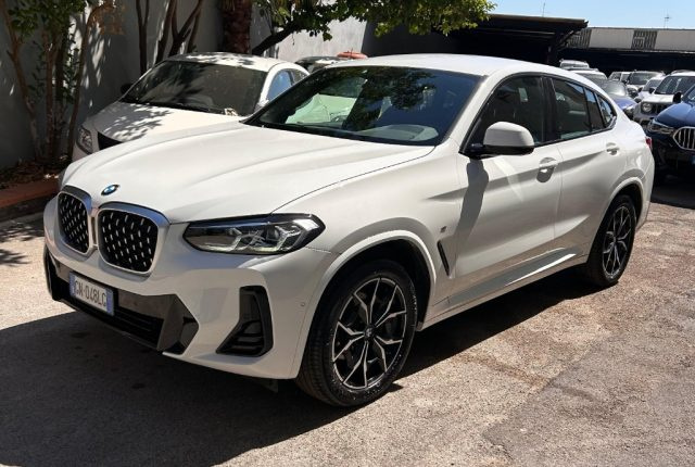 BMW X4 Bianco pastello